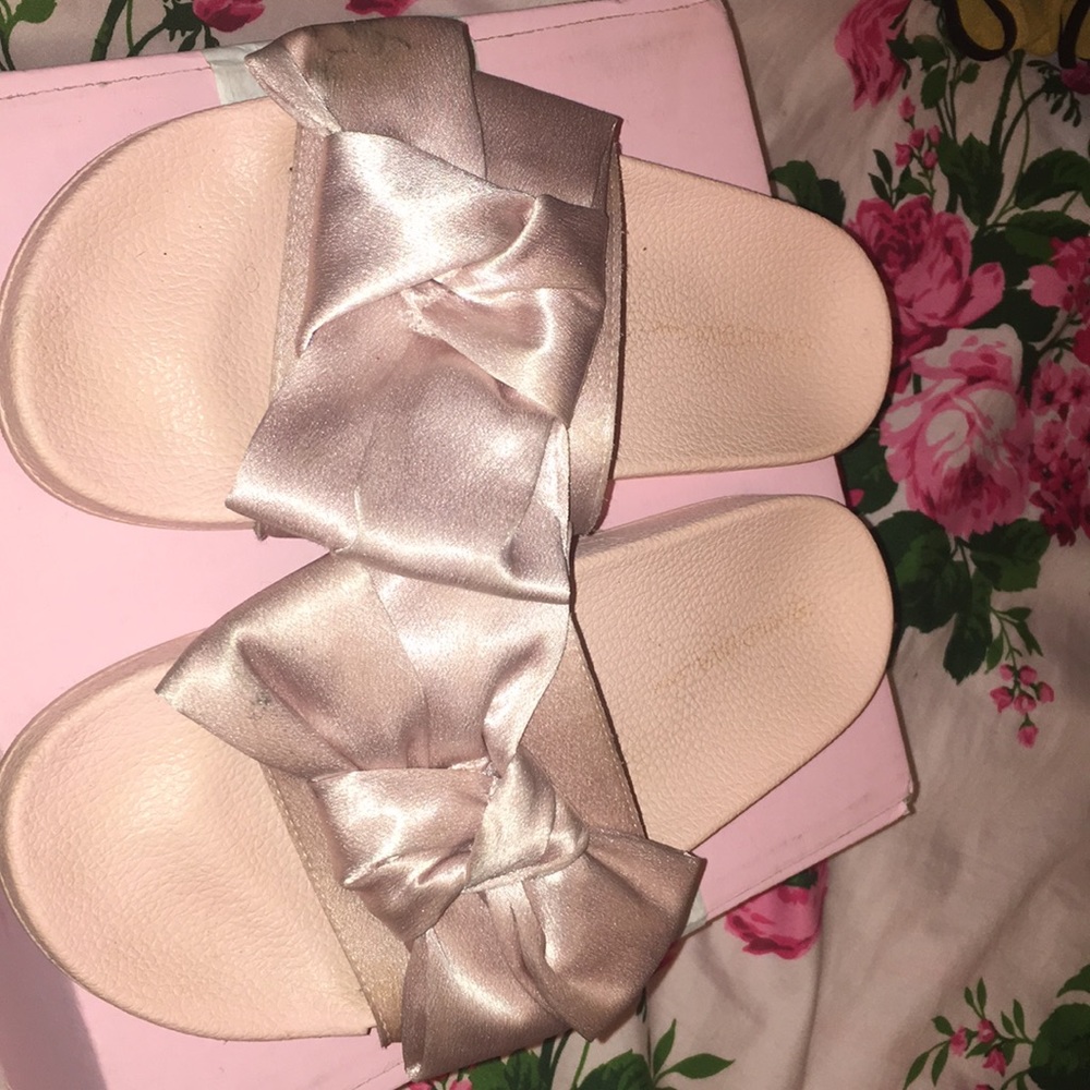 Light Pink Bow Slides
